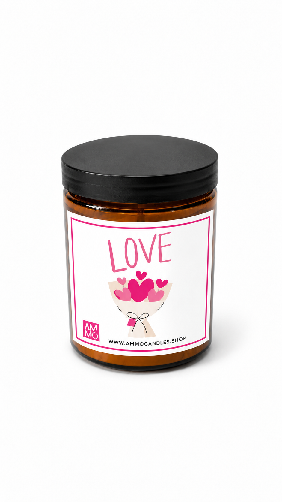 Vela Love artesanal de 300 g con delicioso aroma a bizcocho. Elaborada con cera de soja y presentada en frasco de cristal ámbar. 55–60 horas.